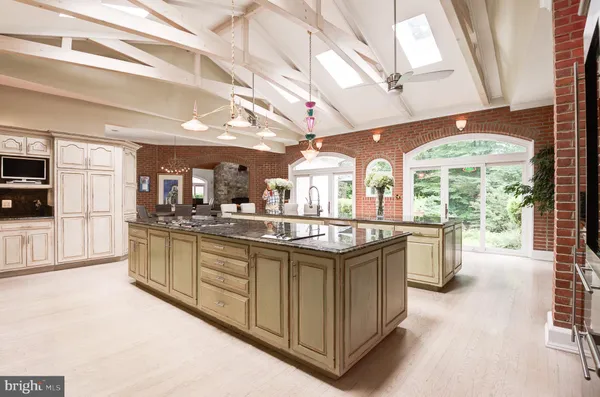$4,000,000 | 11501 Skipwith Lane, Potomac, MD 20854