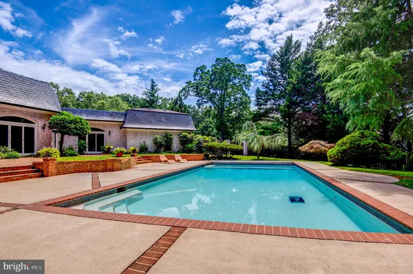 $4,000,000 | 11501 Skipwith Lane, Potomac, MD 20854