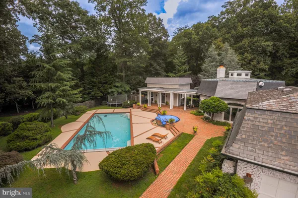 $4,000,000 | 11501 Skipwith Lane, Potomac, MD 20854
