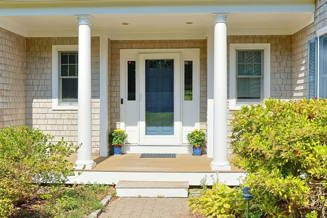 $1,050,000 | 783 Santuit-newton, Cotuit, MA 02635