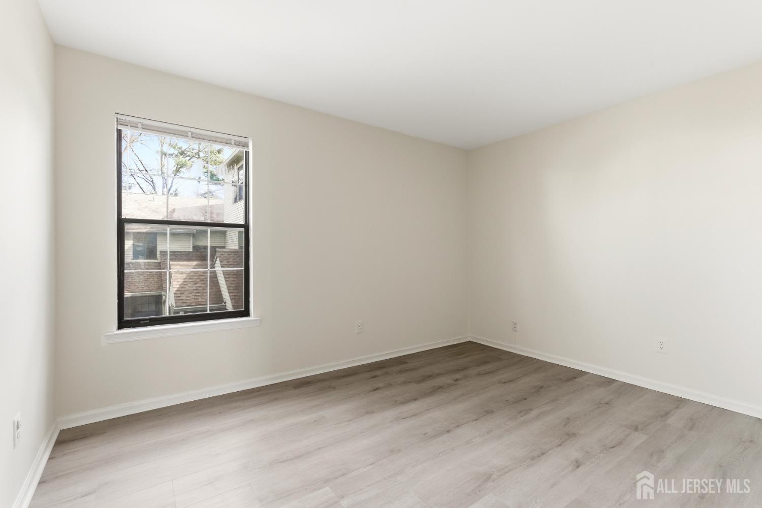 1507 Woodbridge Commons Way Iselin, NJ 08830 - Photo 14 of 20