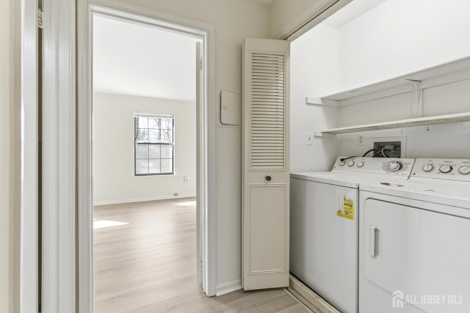 1507 Woodbridge Commons Way Iselin, NJ 08830 - Photo 16 of 20
