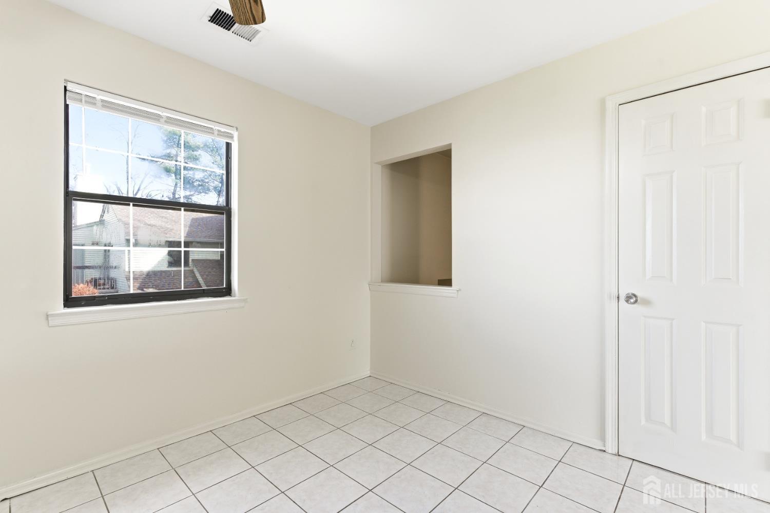 1507 Woodbridge Commons Way Iselin, NJ 08830 - Photo 10 of 20