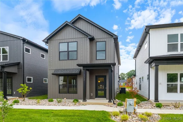 $299,000 | 134 East Rock Lane, Clarksville, IN 47129