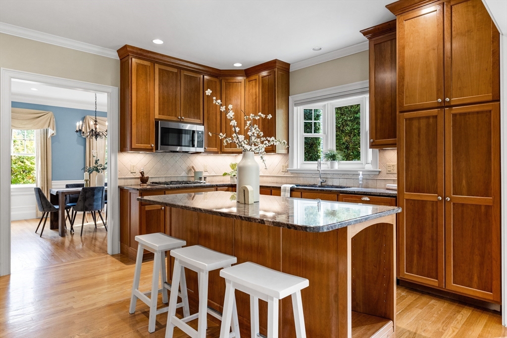 9 Journeys End Lane, Unit 9 Lexington, MA 02421 - Photo 2 of 38