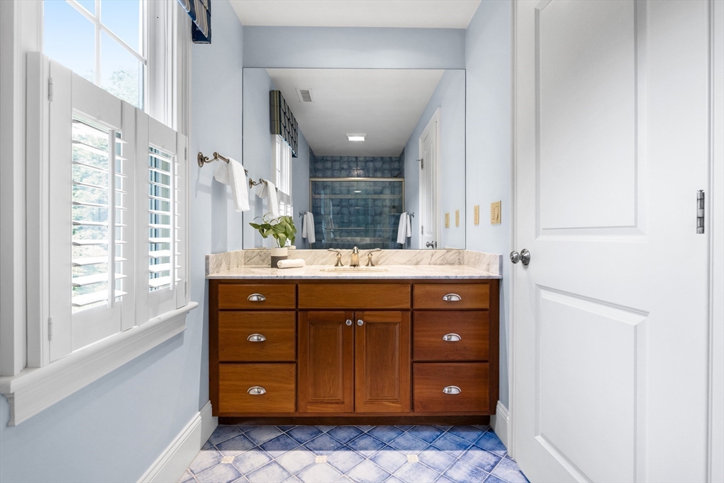 9 Journeys End Lane, Unit 9 Lexington, MA 02421 - Photo 23 of 38