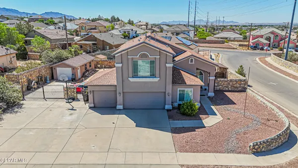 $575,000 | 500 Gina Vega Drive, Canutillo, TX 79835