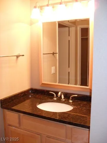 $2,295 | 260 East Flamingo Road, Unit 114, Las Vegas, NV 89169