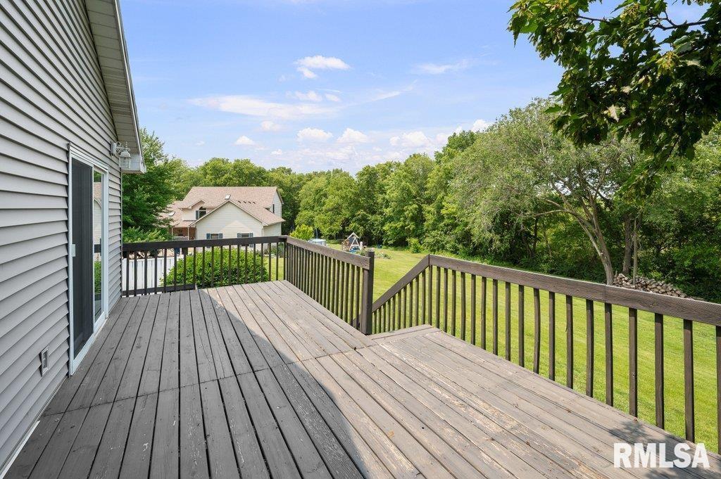 211 Eagle Ridge Road Muscatine, IA 52761 - Photo 32 of 37