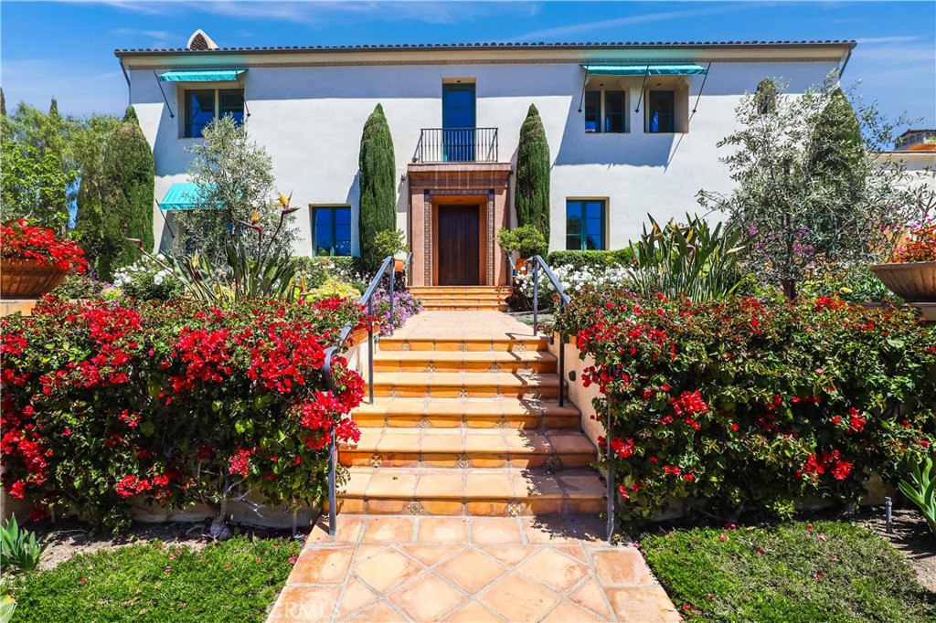 59 Canyon Creek Irvine, CA 92603 - Photo 7 of 65 59 Canyon Creek front yard garden