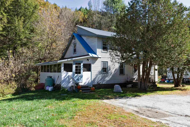 $452,600 | 282 Skunk Hollow Road, Hartland, VT 05048
