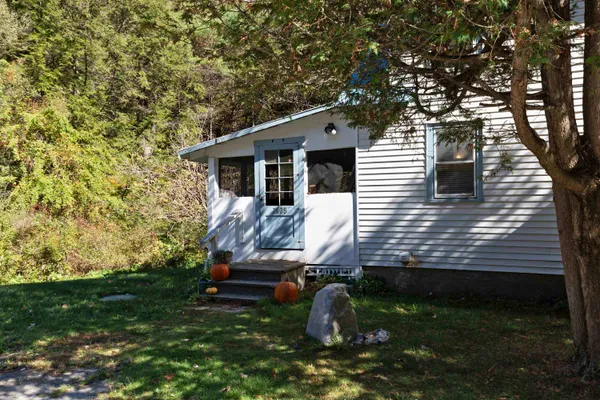 $452,600 | 282 Skunk Hollow Road, Hartland, VT 05048