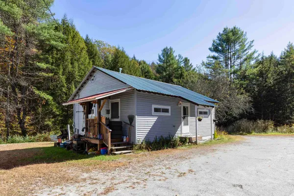 $452,600 | 282 Skunk Hollow Road, Hartland, VT 05048