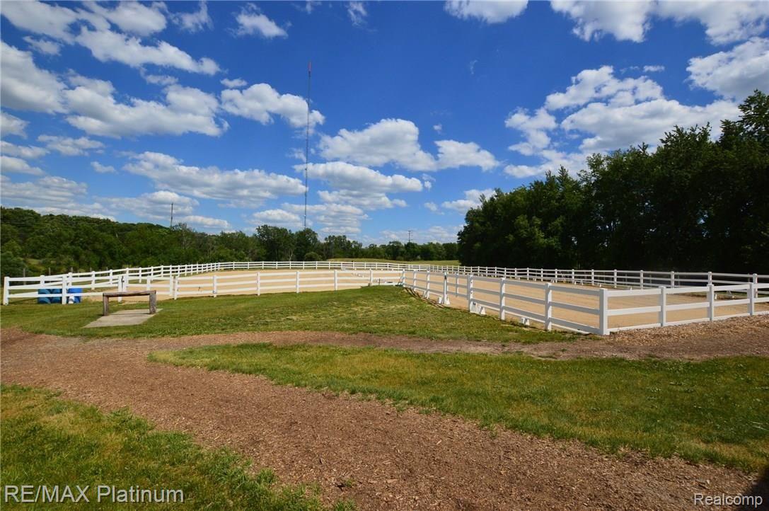 12154 Green Road Goodrich, MI 48438 - Photo 32 of 57 12154_Green_Rd_66.JPG