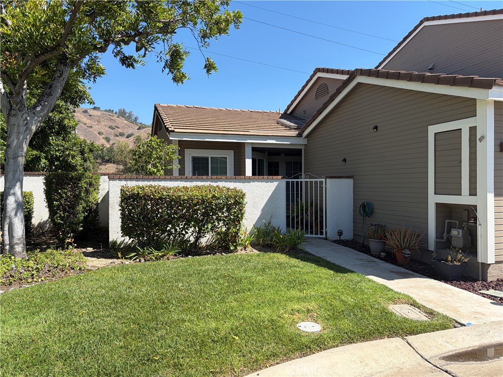 549 Canyon Hill Road San Dimas, CA 91773 - Photo 4 of 32