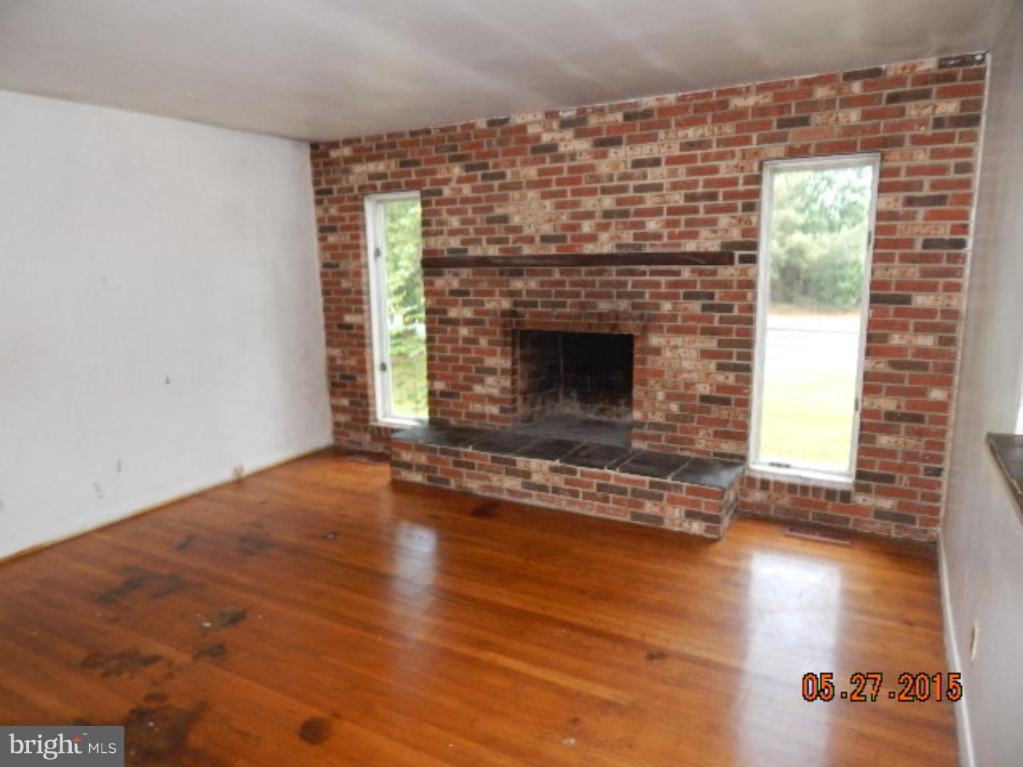 105 Forklanding Road Cinnaminson, NJ 08077 - Photo 4 of 11 Gallery Image 4