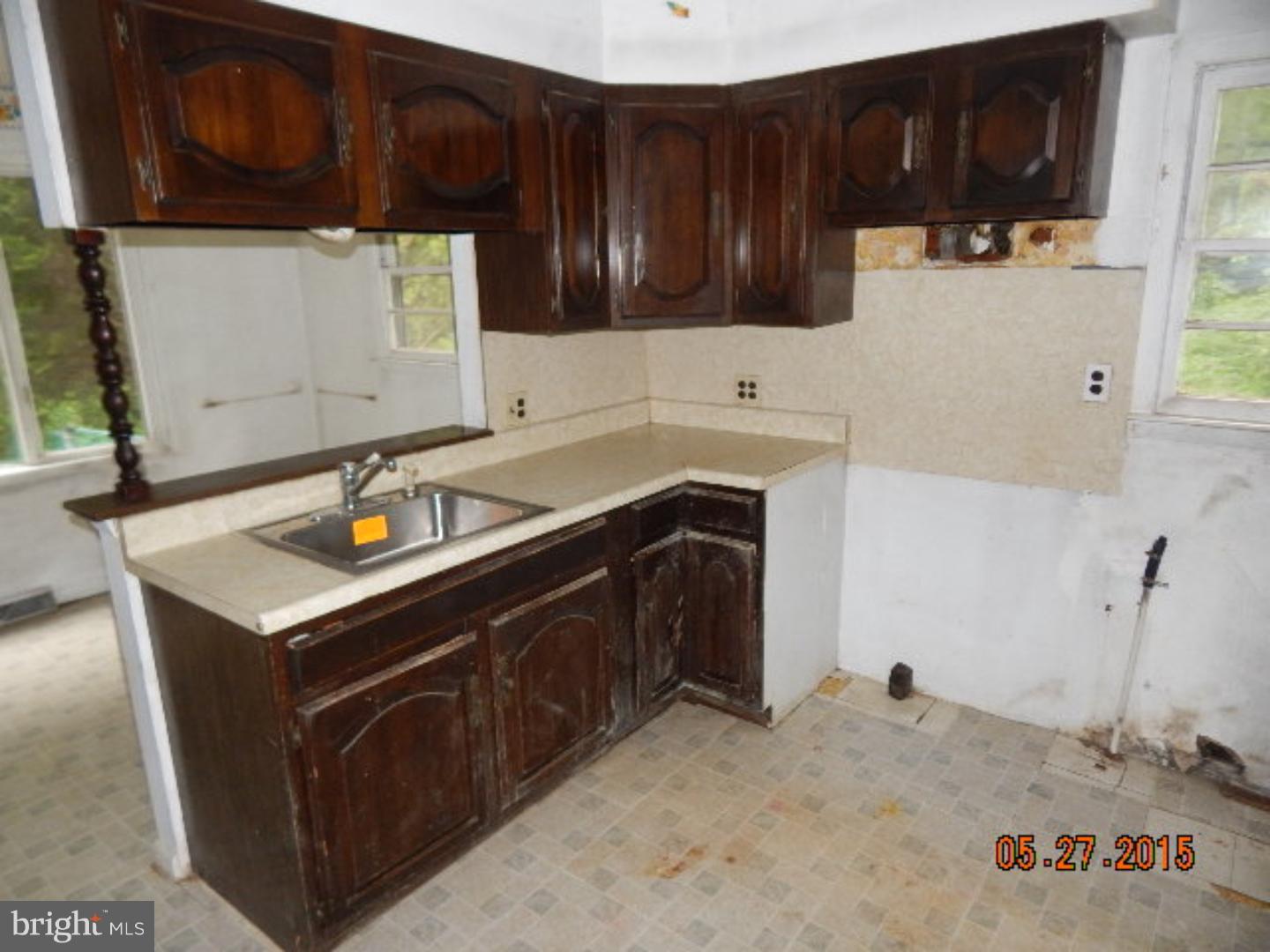 105 Forklanding Road Cinnaminson, NJ 08077 - Photo 6 of 11 Gallery Image 6