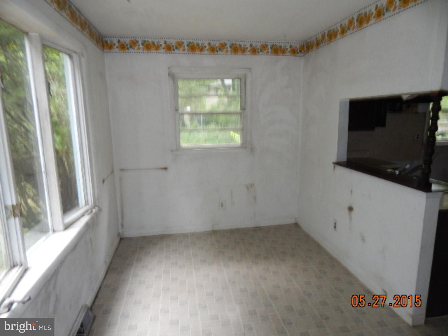 105 Forklanding Road Cinnaminson, NJ 08077 - Photo 8 of 11 Gallery Image 8