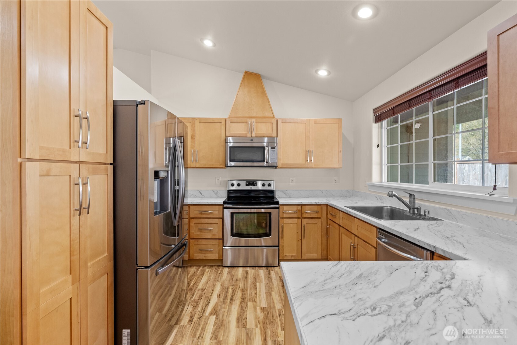 108 Old Hill Road Aberdeen, WA 98520 - Photo 7 of 32