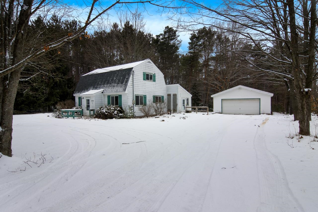 10762 Thiel Road Traverse City, MI 49685 - Photo 1 of 26 1918609-99518aad-d01c-4a9c-ae4a-9c7ea1952b05.JPG