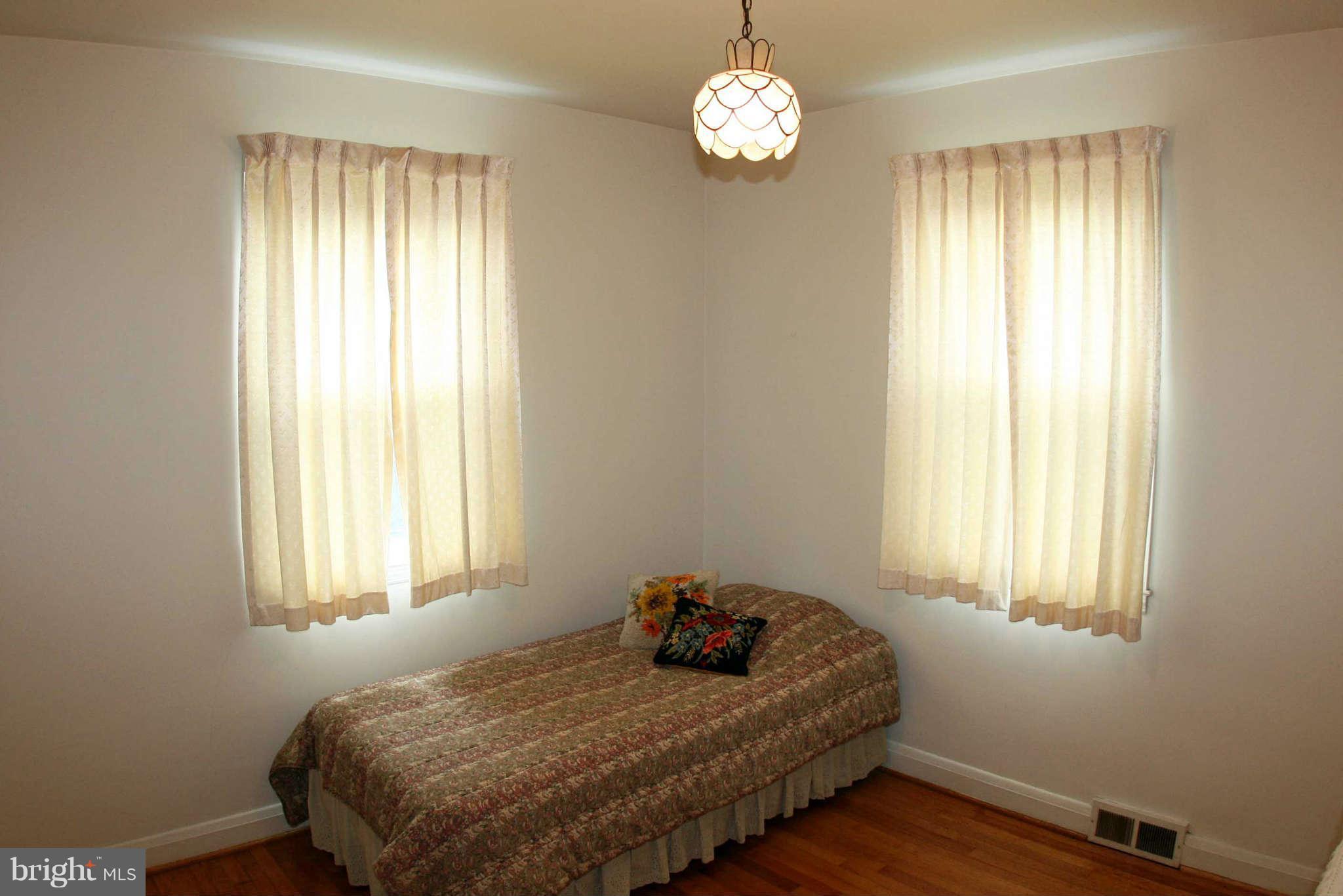 1545 Lister Road Baltimore, MD 21227 - Photo 15 of 30 Bedroom