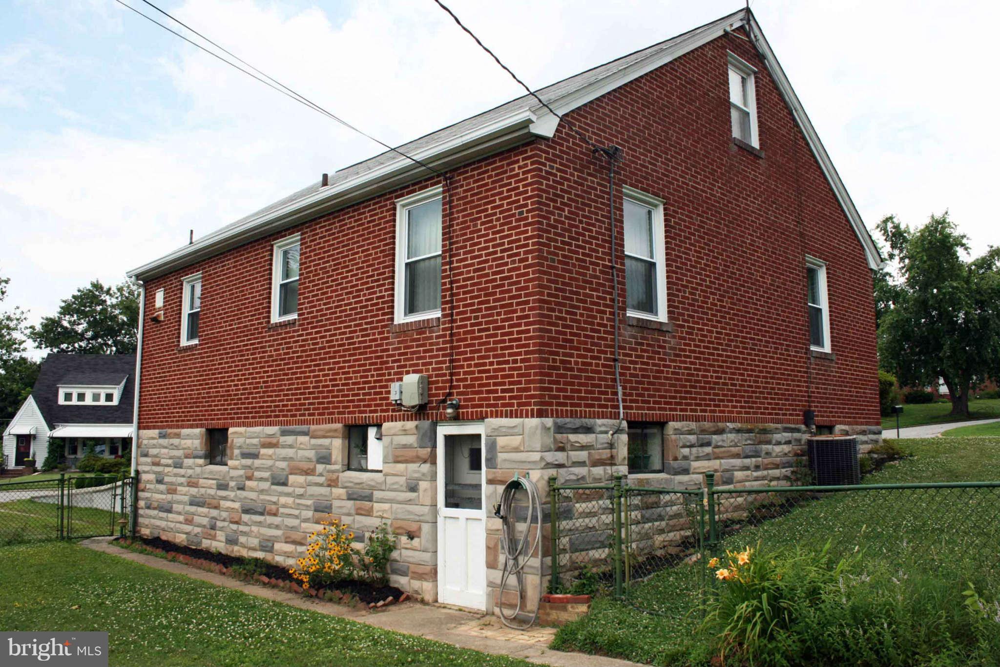 1545 Lister Road Baltimore, MD 21227 - Photo 26 of 30 Exterior Rear