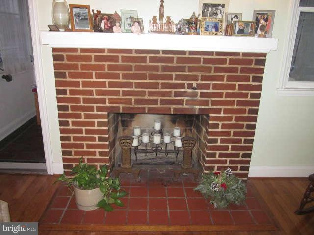1545 Lister Road Baltimore, MD 21227 - Photo 6 of 30 FIREPLACE
