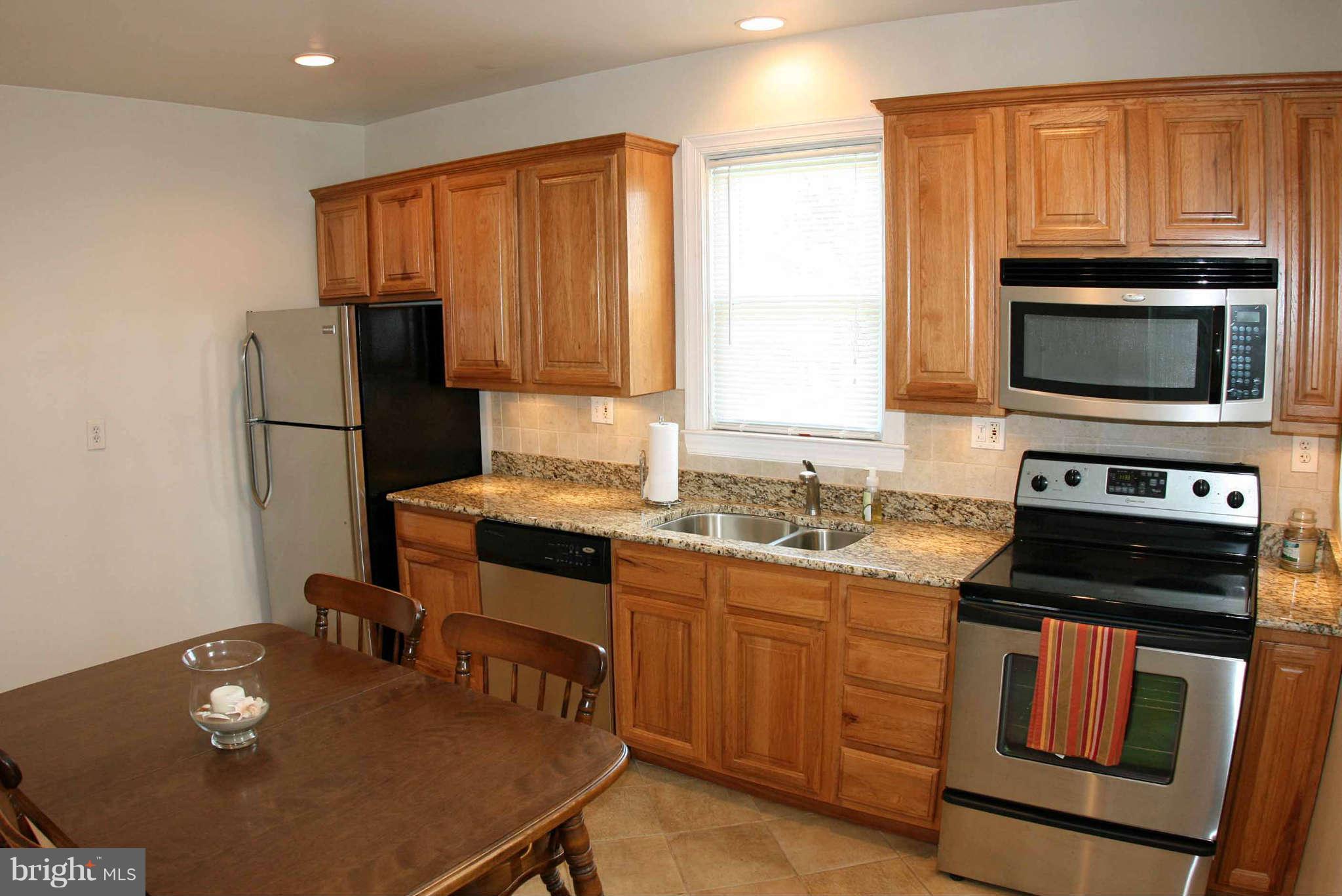 1545 Lister Road Baltimore, MD 21227 - Photo 7 of 30 Kitchen