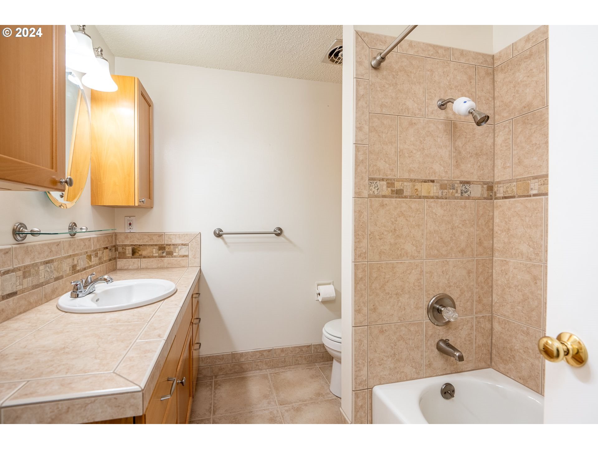 804 Northeast 174th Avenue Portland, OR 97230 - Photo 16 of 30