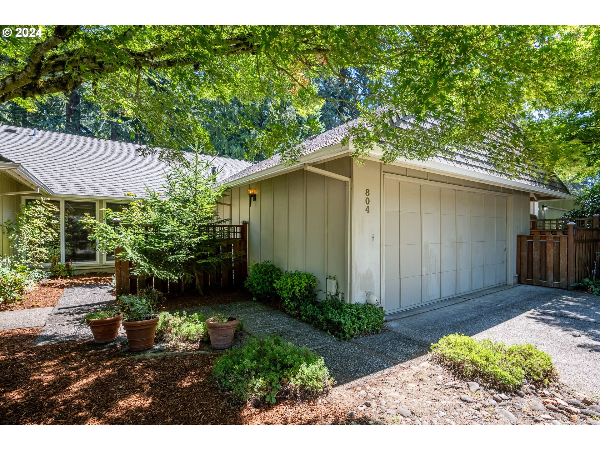 804 Northeast 174th Avenue Portland, OR 97230 - Photo 2 of 30