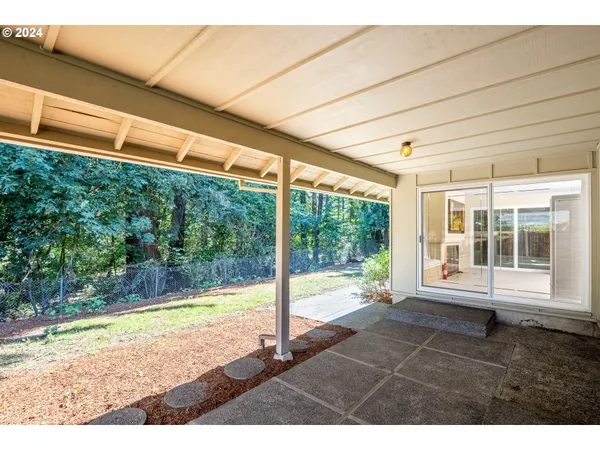 $520,000 | 804 Northeast 174th Avenue, Portland, OR 97230