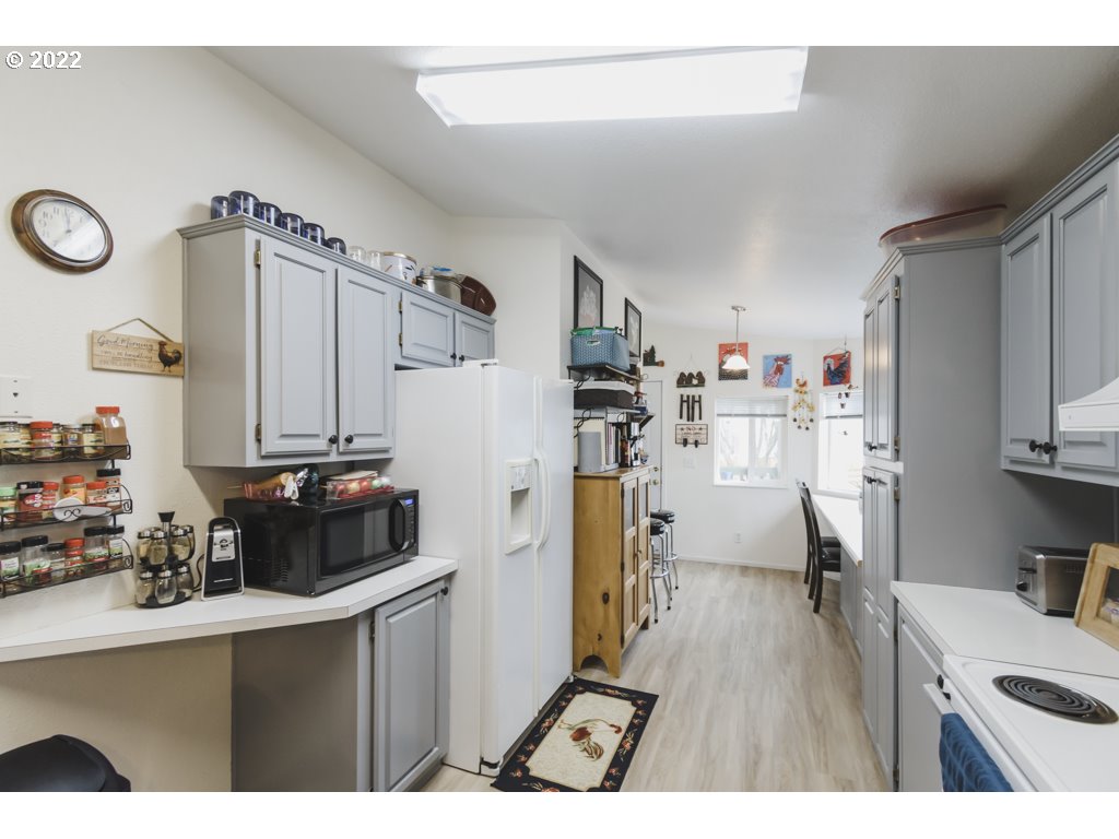 2151 Three Lakes Road Southeast, Unit 46 Albany, OR 97322 - Photo 8 of 28 Gallery Image 8