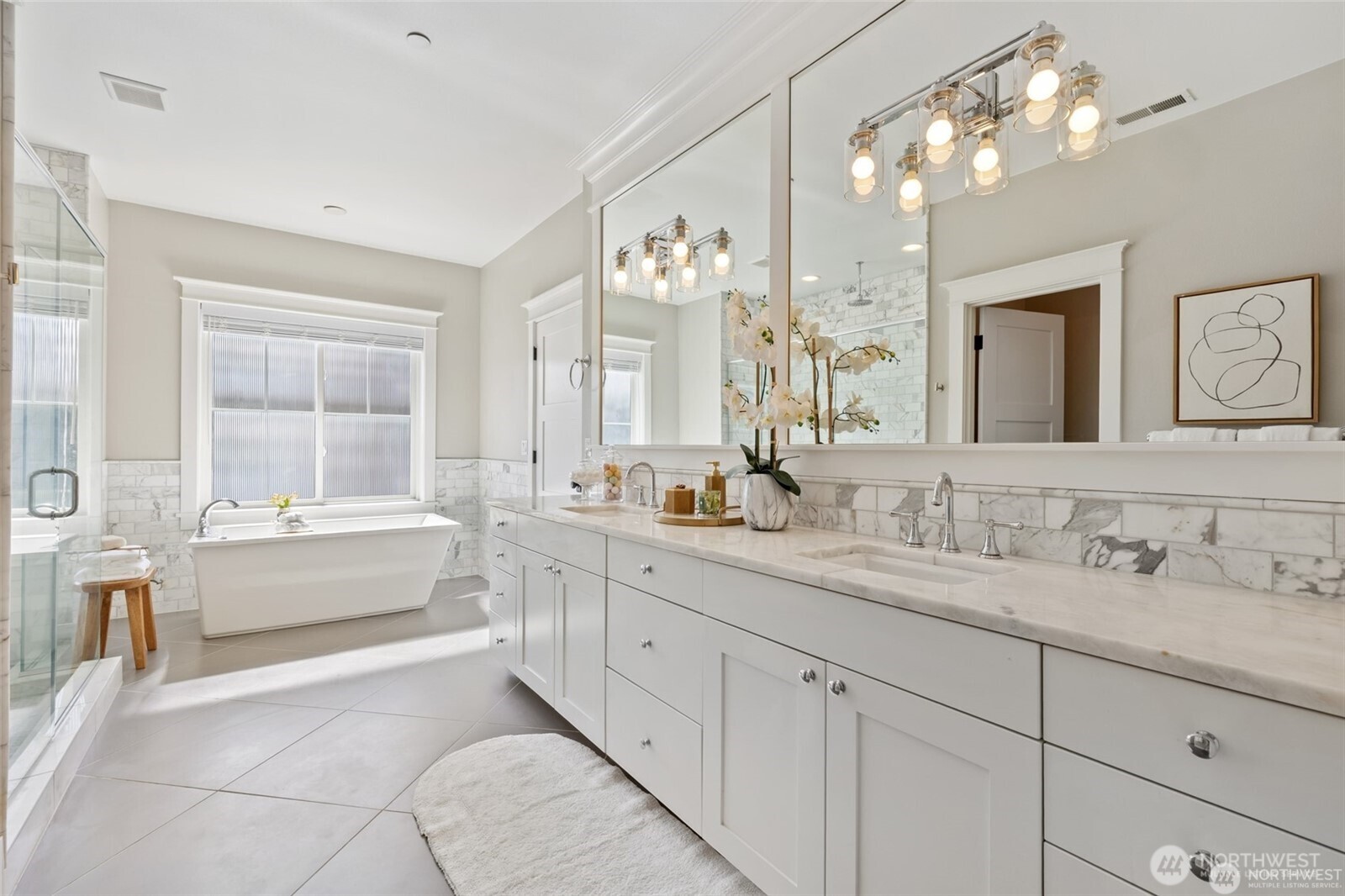 10610 Northeast 28th Street Bellevue, WA 98004 - Photo 18 of 35