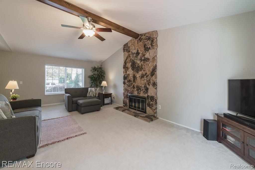 2025 Avonstoke Road Rochester Hills, MI 48307 - Photo 17 of 47