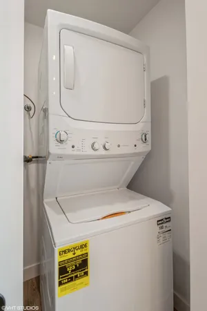 $2,095 | 4806 North Magnolia Avenue, Unit 304, Chicago, IL 60640