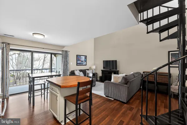 $289,900 | 52 Summit Court, Marlton, NJ 08053