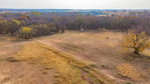 a view of an outdoor space