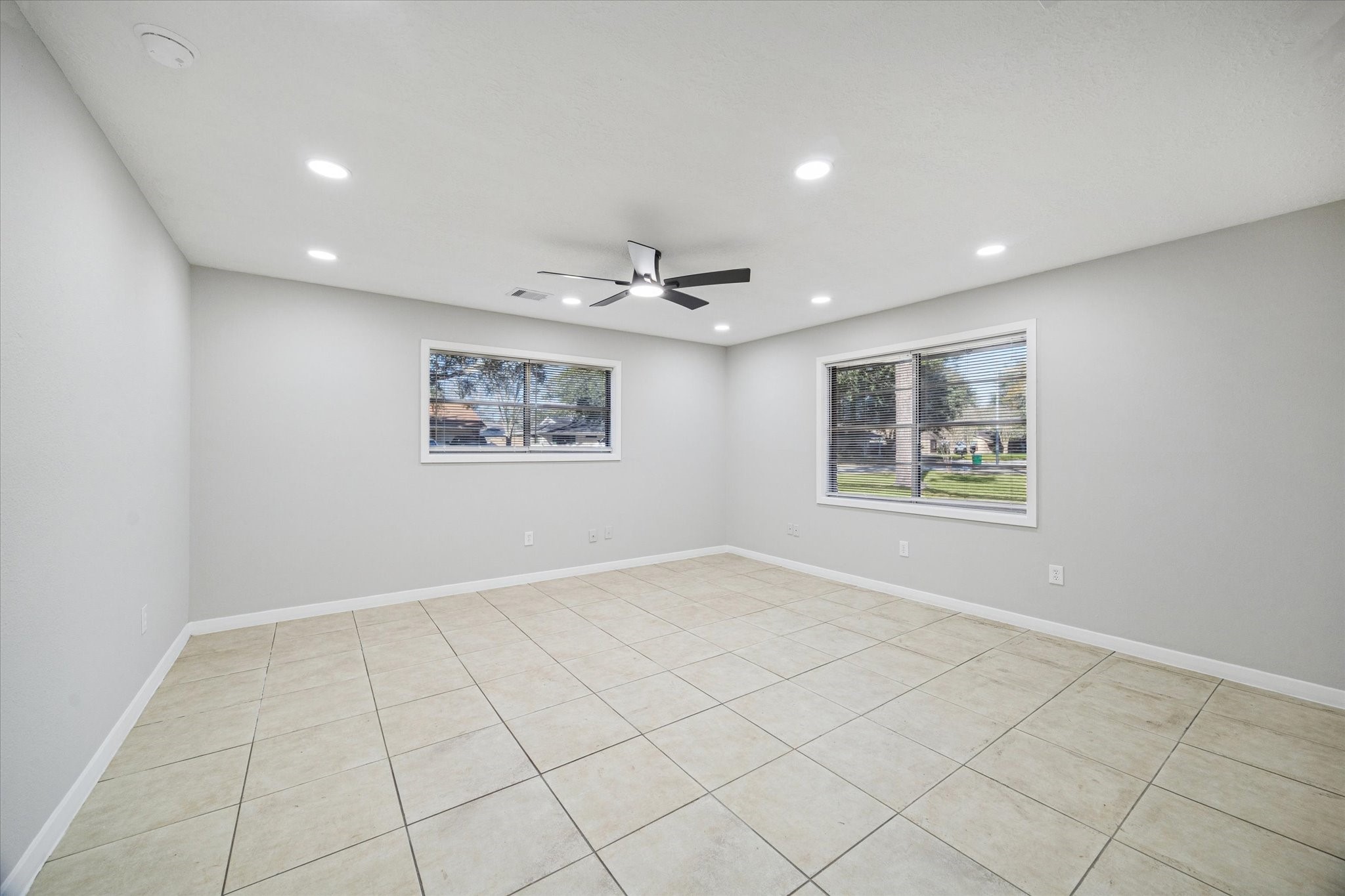 1703 Raintree Drive Baytown, TX 77520 - Photo 3 of 18