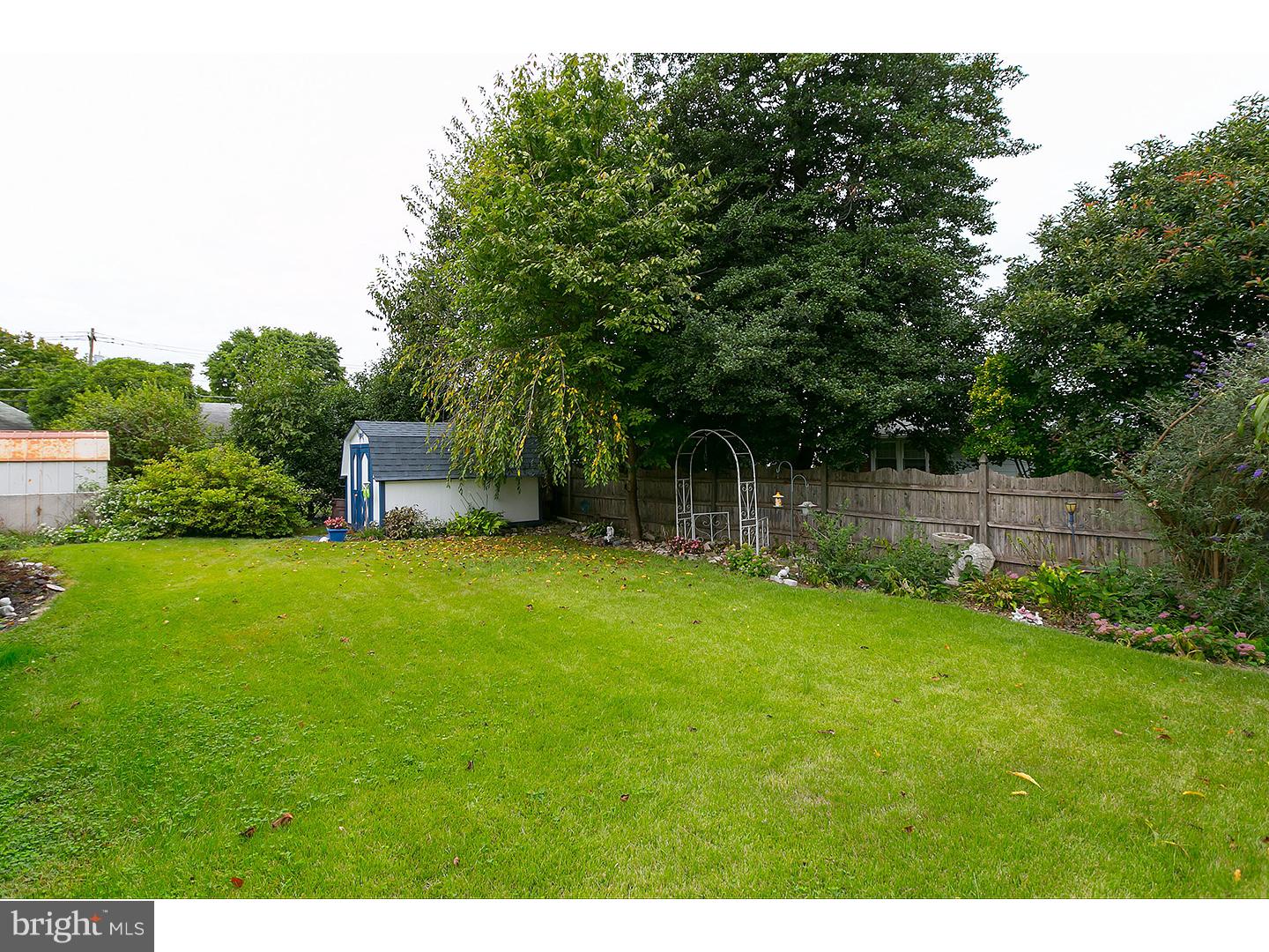 413 Flanders Road Bellmawr, NJ 08031 - Photo 4 of 19