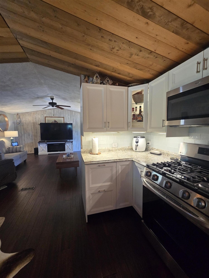 5221 North 17 Road Mesick, MI 49668 - Photo 9 of 61