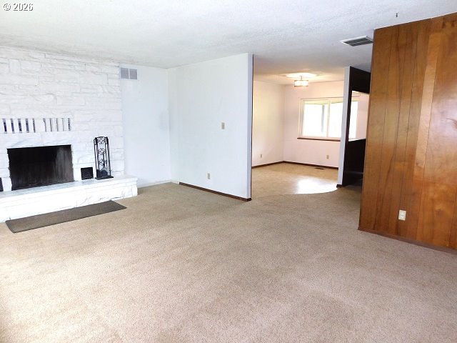 19512 Biggs Road Vernonia, OR 97064 - Photo 5 of 38 Living Room