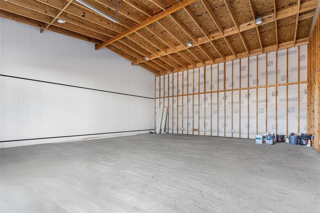 1061 Zmolek Road Ennis, TX 75119 - Photo 29 of 40 a view of an empty room