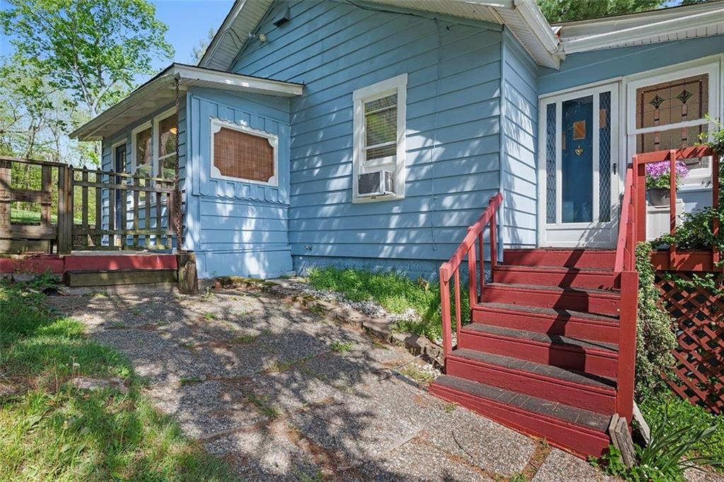1610 Crawford Road Imperial, PA 15126 - Photo 3 of 42 Gallery Image 3
