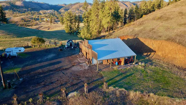 $580,000 | 164 Beaver Nob Drive, Kamiah, ID 83536