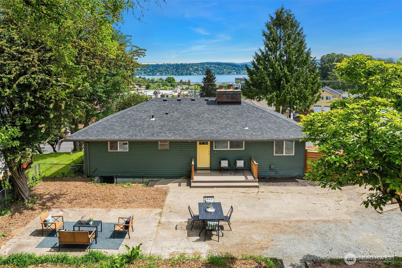 9275 Renton Avenue South Seattle, WA 98118 - Photo 2 of 34