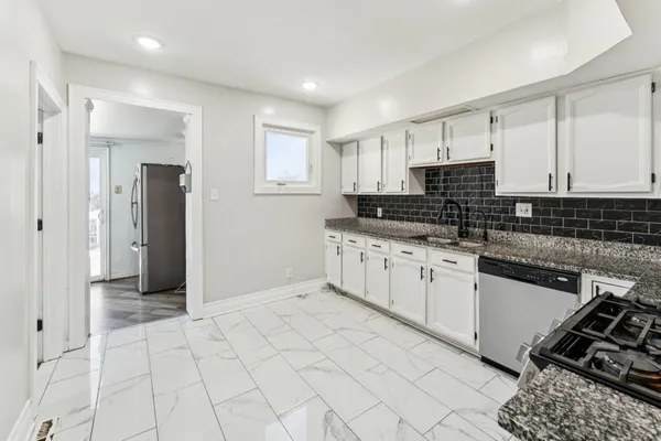 $349,900 | 2547 Davisson Street, River Grove, IL 60171