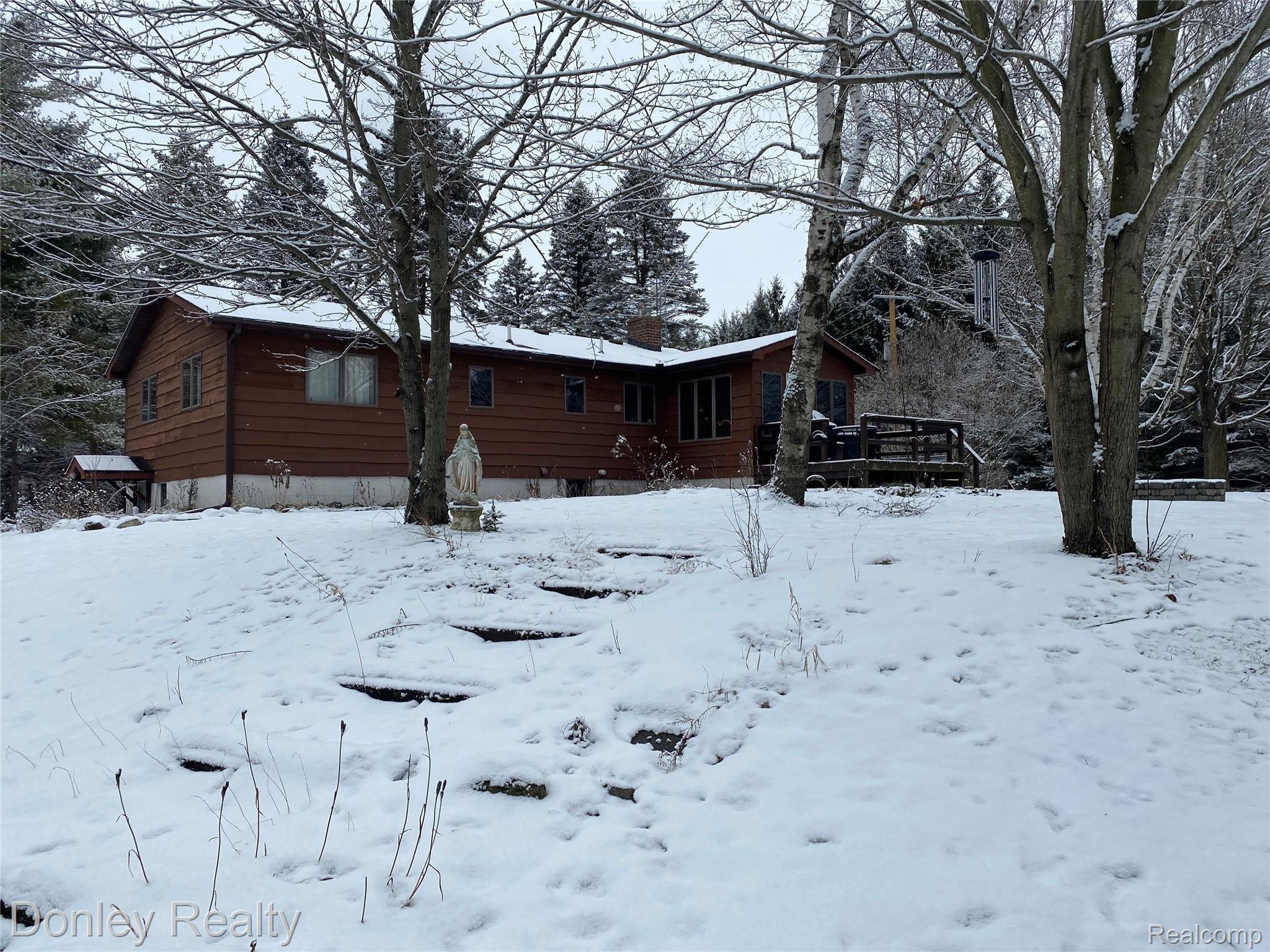 5236 East Snover Road Silverwood, MI 48760 - Photo 2 of 26 IMG_0207.JPG