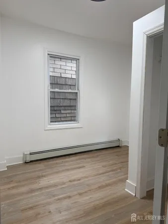 $2,450 | 206 Market Street, Perth Amboy, NJ 08861