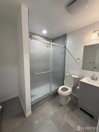 $2,450 | 206 Market Street, Perth Amboy, NJ 08861