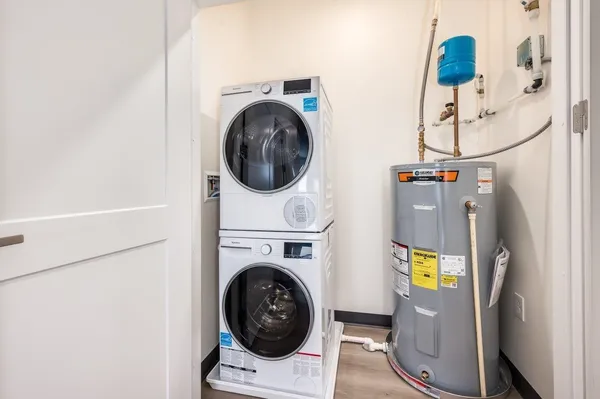 $2,150 | 55 North Main Street, Unit 205, Rochester, NH 03867